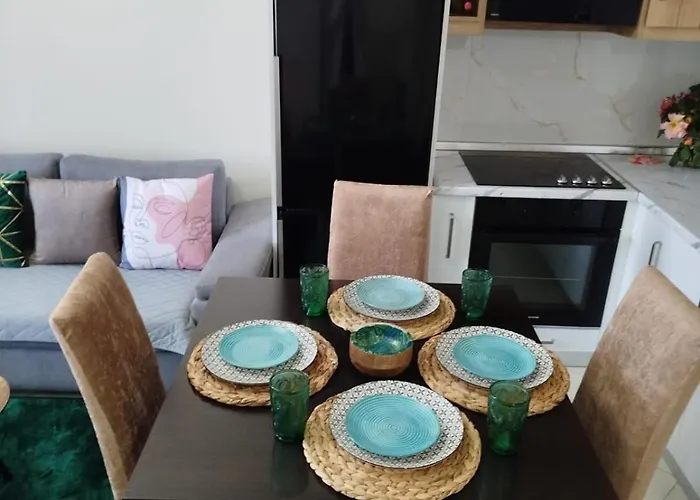 Daire The Guest 2025 Fier